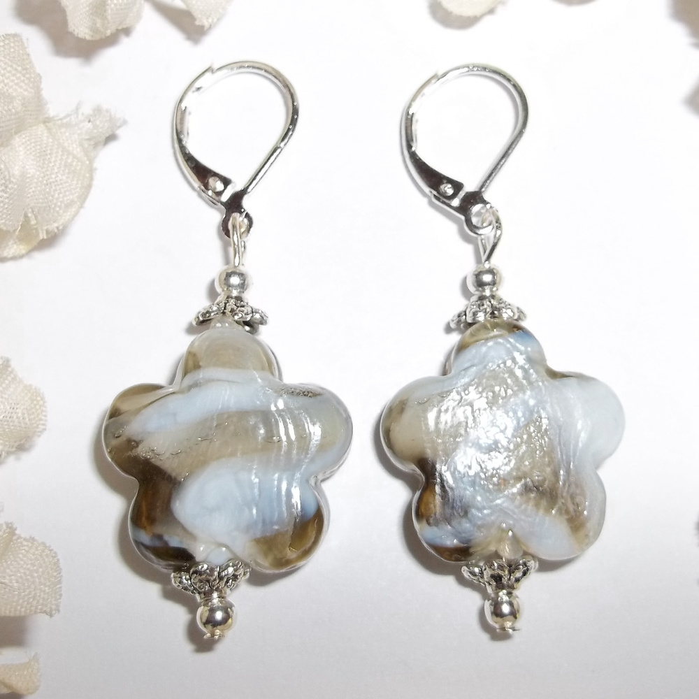 Flower Earrings Pair Brown & White Glass Beaded Dangle Drop Accessory NWT 4711